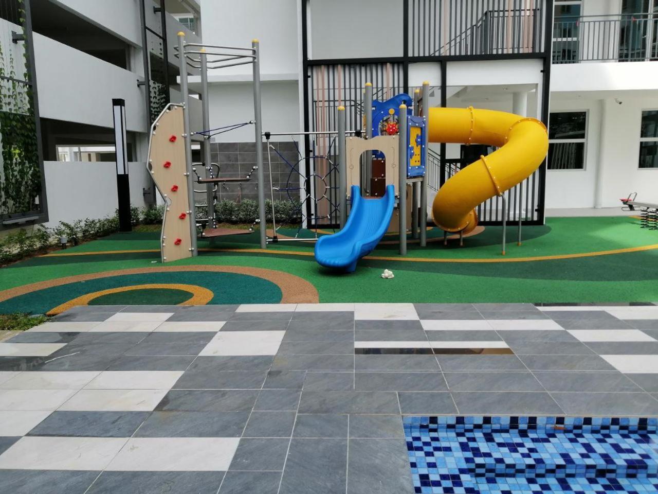 Pangsapuri Bayu Temiang - 5pax Pool View Seremban